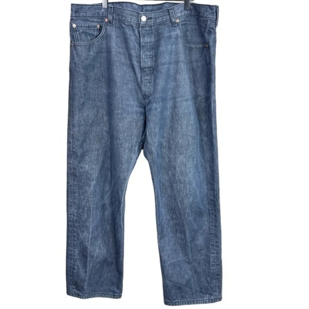 Levi’s 501 Straight Fit Button Fly Medium Wash 100% Cotton Jeans
